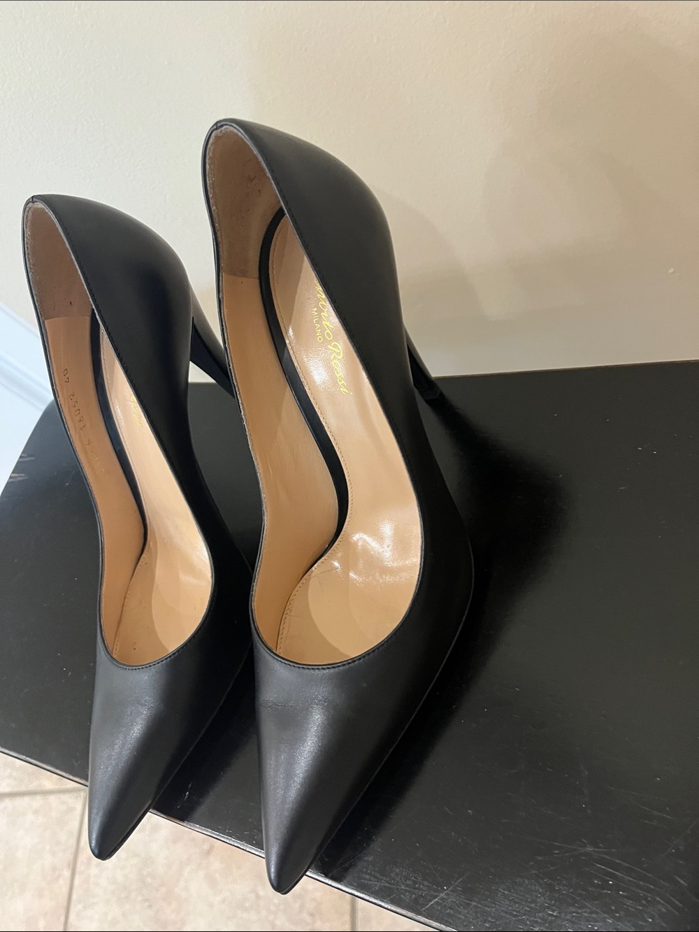 Gianvito Rossi Scarlett Black Leather Stiletto Pumps - Size 40 EU - Picture 6 of 16